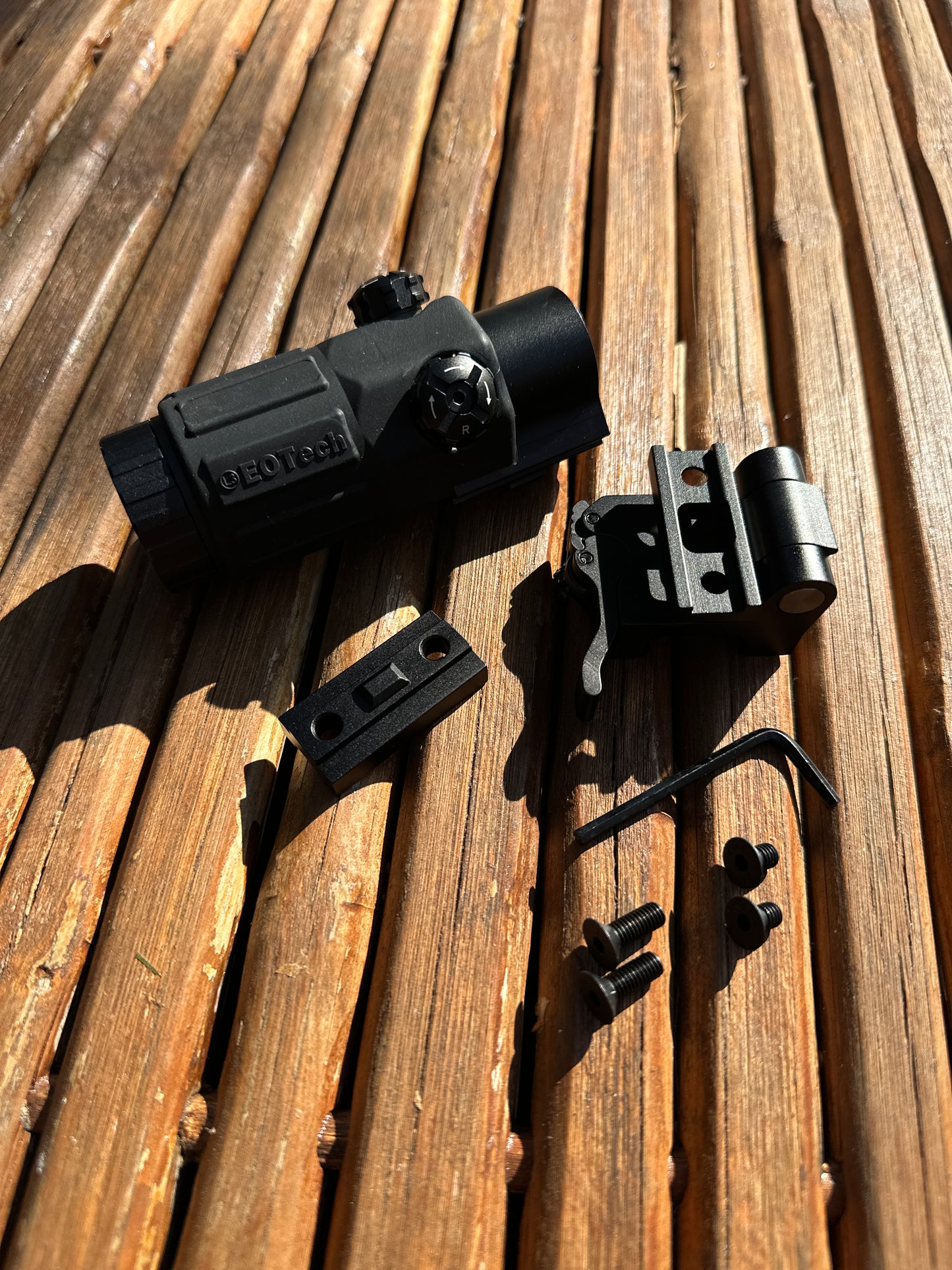 משלש עתק של G33 EOTECH