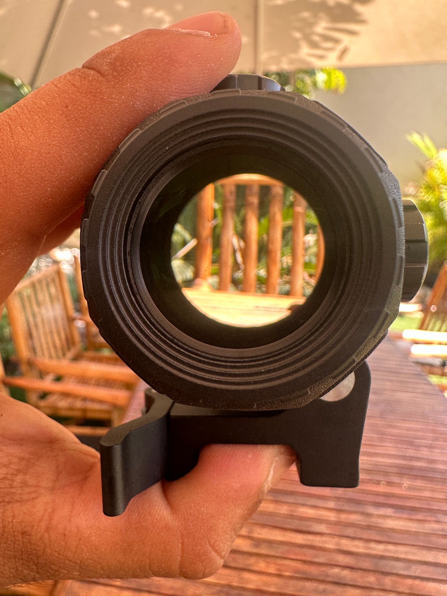 משלש עתק של EOTECH